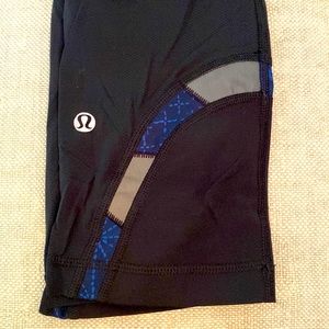 Lululemon leggings, size 6